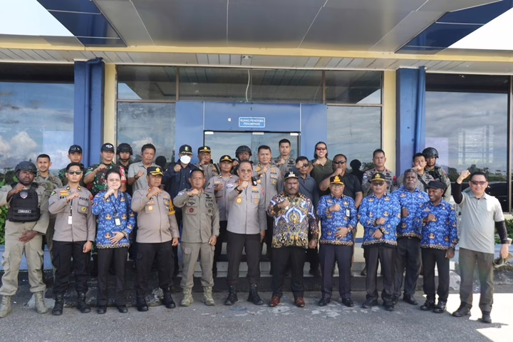 Tragedi Yahukimo Tuntas Dievakuasi: 25 Korban KKB Berhasil Diangkat! Bupati Yahuli Menangis, Aparat Damai Cartenz Beri Janji Tegas!