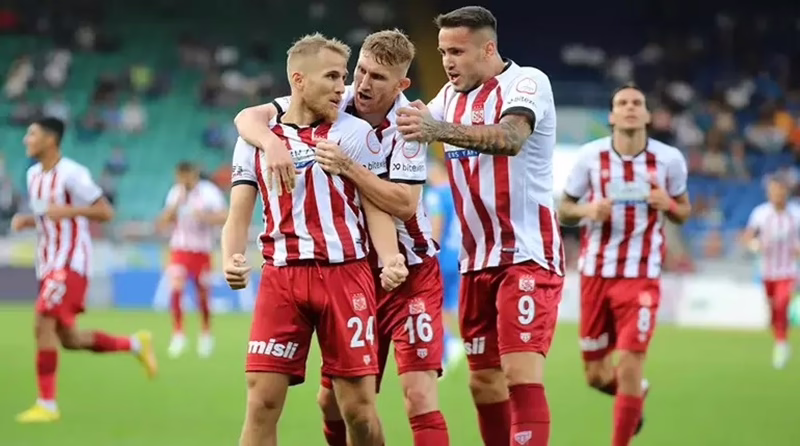 Prediksi Caykur Rizespor vs Sivasspor: Duel Sengit Tim Papan Bawah! Jauhi Zona Degradasi