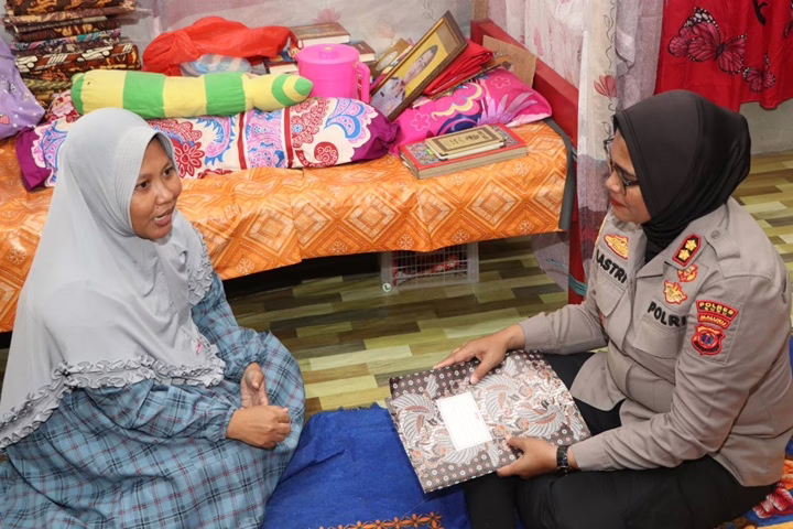 Kapolres Buru Datangi Warga Masihulang Usai Bentrok: Apa yang Dibawa AKBP Sulastri Sukidjang?
