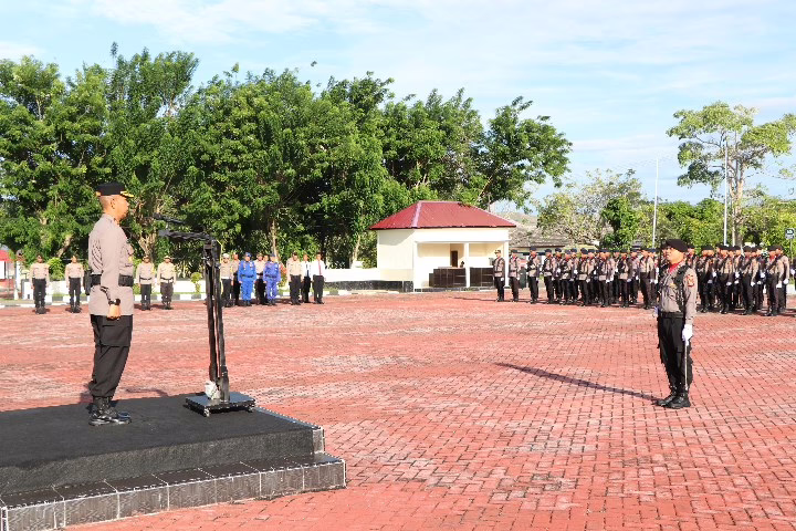 Polres Buru Gelar Upacara Hari Kesadaran Nasional: Apa yang Ditekankan Waka Polres Kompol H. Akmil Djapa?