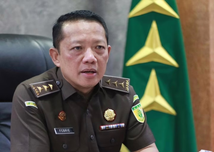 Kejaksaan Agung Periksa Saksi Suap PN Jakarta Pusat: Biro Hukum Kemendag Berinisial FA Diperiksa!