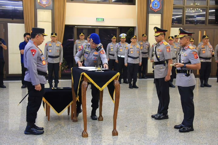 Kapolri Sigit Ganti Nakhoda Polda Jabar, Ini Sosoknya!
