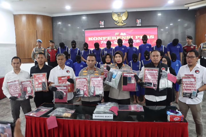 Dari Transaksi Langsung Hingga Sistem Tempel: Modus Peredaran Narkoba di Sukabumi yang Dibongkar Polisi