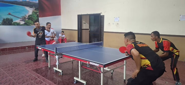 Brimob Polda Maluku Unjuk Gigi di Lomba Tenis Meja HUT Bhayangkara Polres Buru: Siapa yang Tumbang?