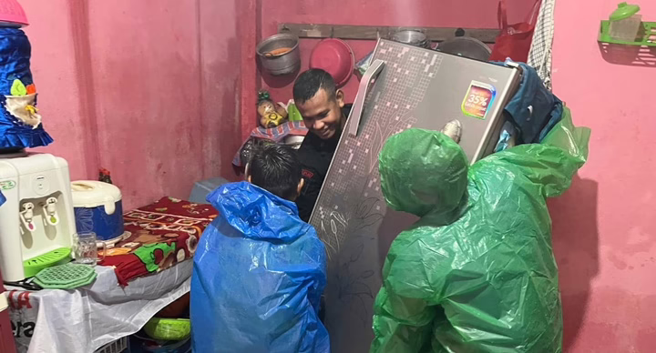 Sehari Semalam Diguyur Hujan, Brimob Polda Maluku Kerahkan Personel Bantu Korban Banjir di Ambon, Bagaimana Kondisinya?