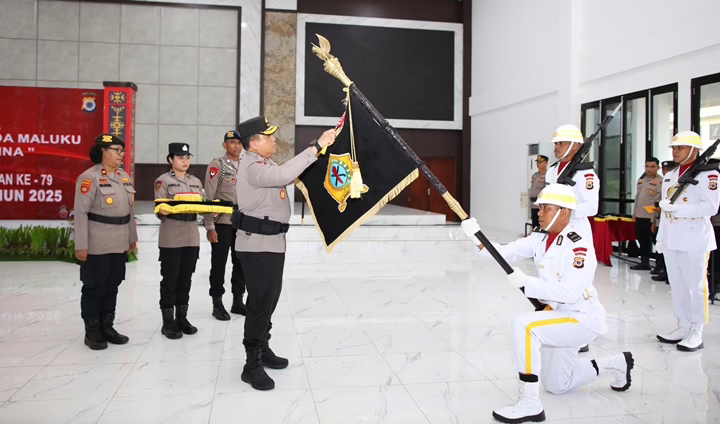 Makna Mendalam di Balik Pencucian Pataka Salawaku Emarina Polda Maluku Jelang HUT Bhayangkara, Apa Pesan Kapolda?