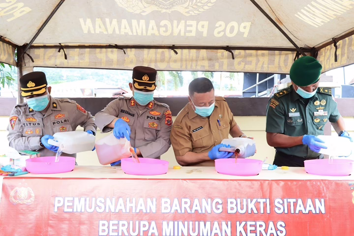 Ribuan Liter Miras Ilegal di Ambon Dimusnahkan Jelang Hari Bhayangkara, Apa Dampaknya?